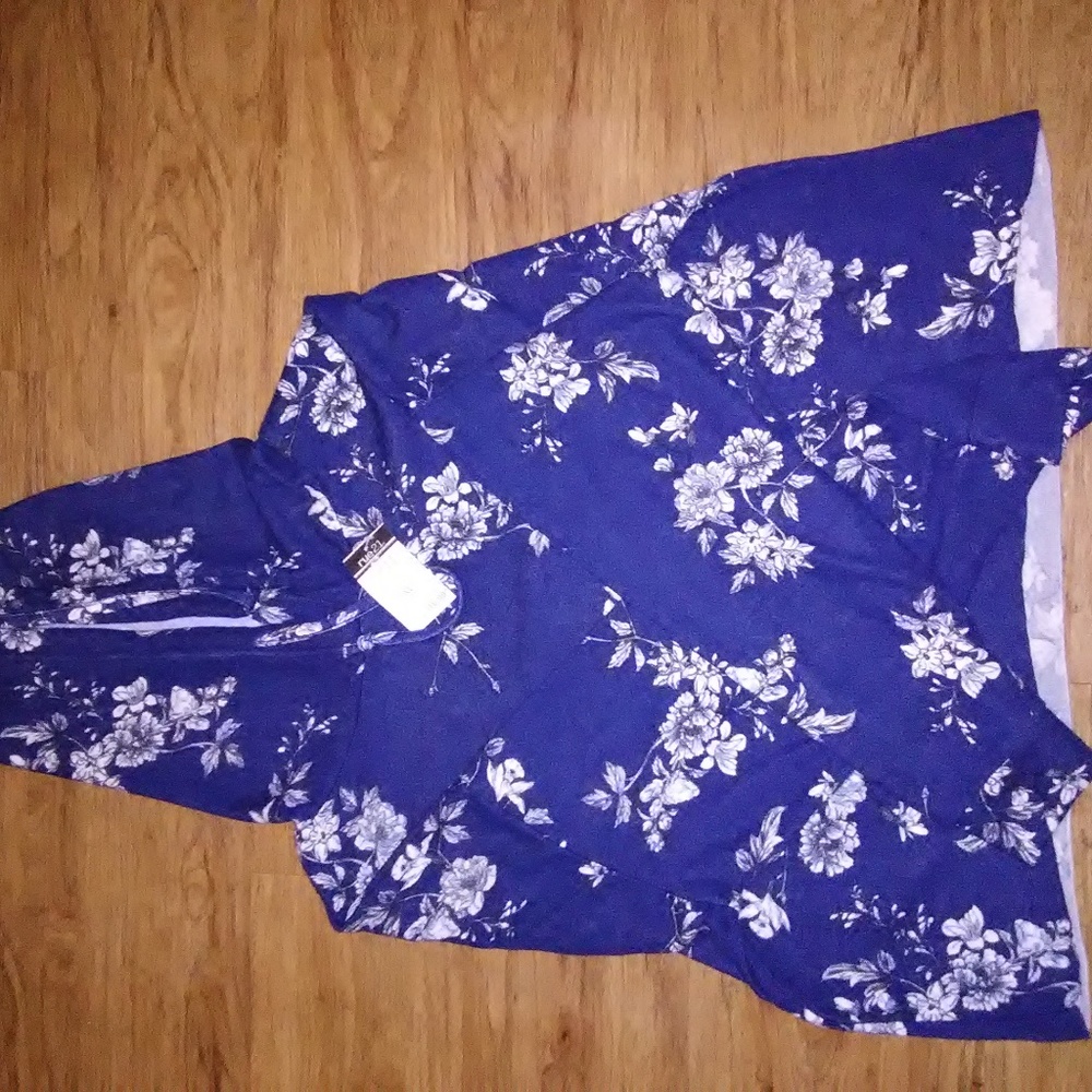 Floral cropped hoodie